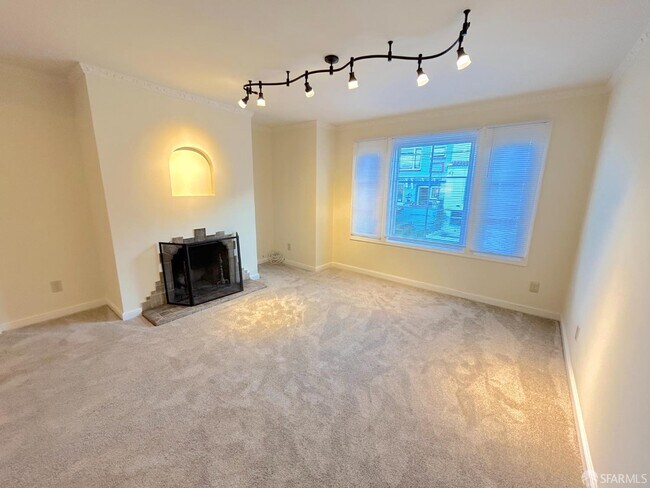 Photo - 106 Caselli Ave