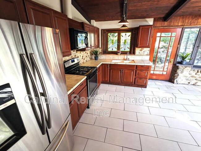 Photo - 730 Orange Dr