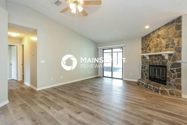 Photo - 3 Bedroom Pet-Friendly Home in JACKSONVILL...