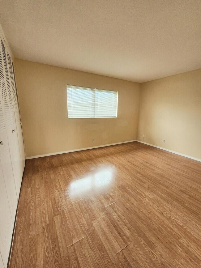 Photo - 2711 Barkley Dr W Unidad 1