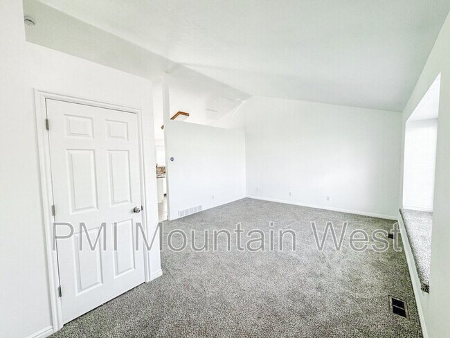 Photo - 36 Orchard Ln