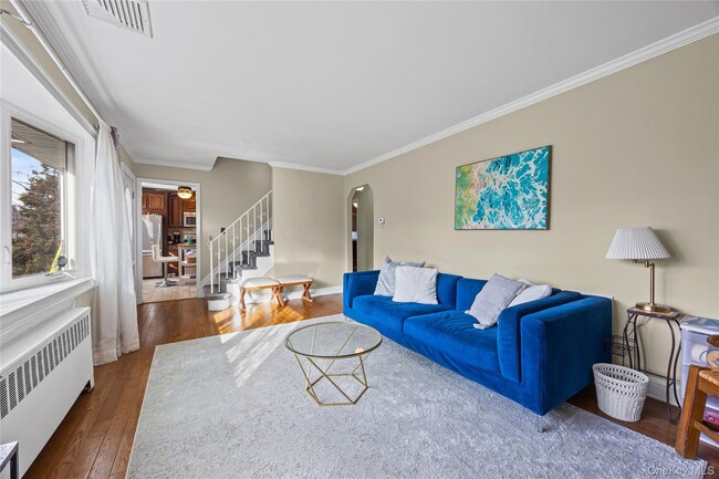 Photo - 3285 Neptune Ave