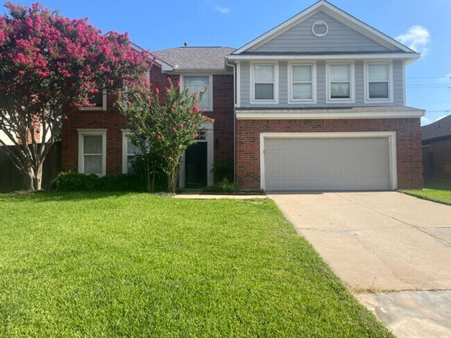 Building Photo - 3222 Mapleridge Dr