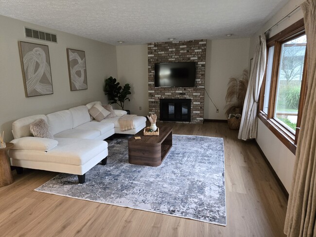 Photo - 1632 S Sycamore Ct