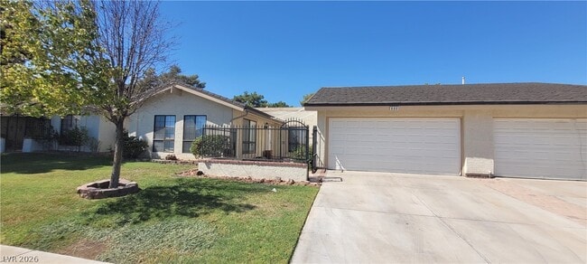 Photo - 600 Woodmount Dr