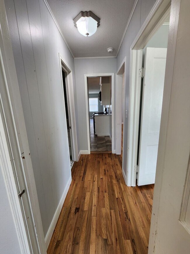 Photo - 3/1 Charmer in West Lampasas House