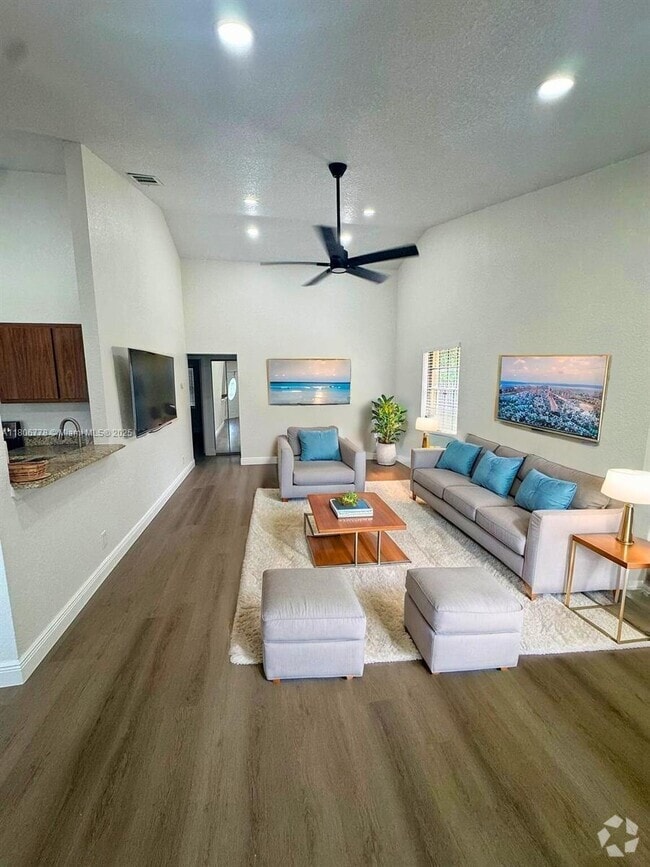 Building Photo - 15948 E Wind Cir Unit 15948 Rental