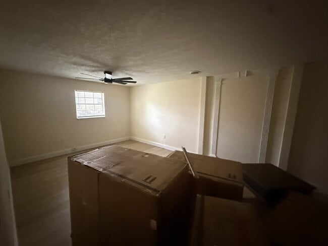 Photo - NEWLY RENOVATED 2 BEDROOM, 1 BATH HOME – 1... Unit 1