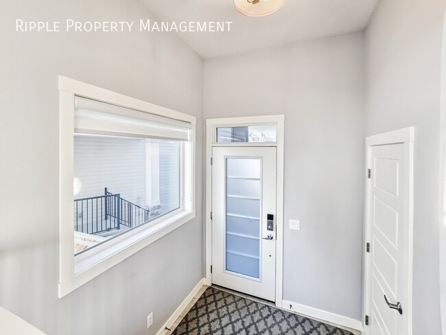 Photo - MODERN & SPACIOUS 3 BEDS, 2.5 BATHS UPPER UNIT | PANORAMIC VIEWS | DOUBLE GARAGE