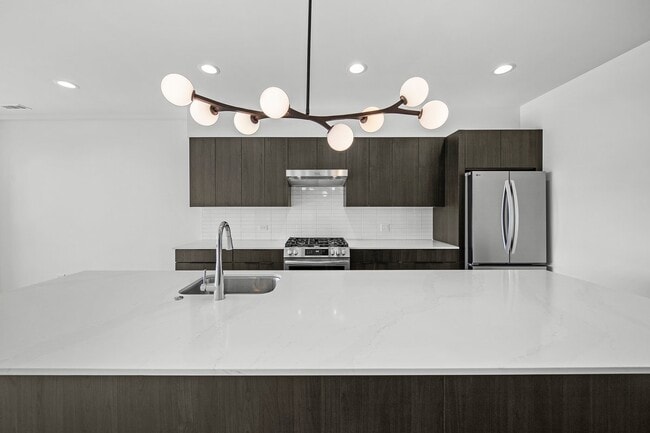 Photo - 1801 W Grand Ave Unidad 405