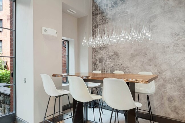 Photo - Parkway Apartments