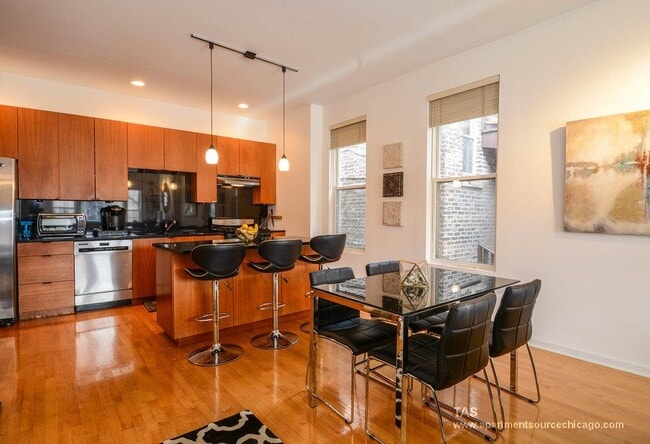 Photo - 1407 N Wicker Park Ave Unit 2