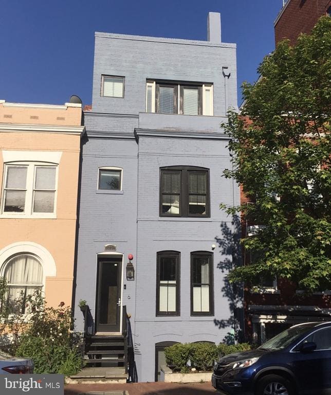 Photo - 2298 Champlain St NW