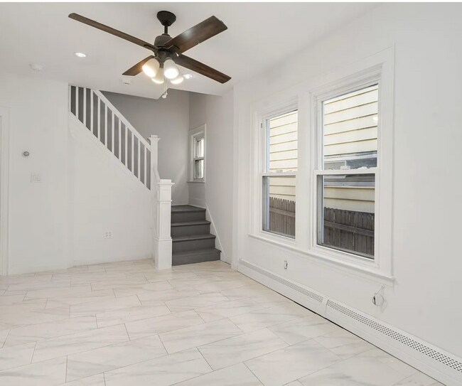 Photo - 2 Kitchen Home in Woodhaven