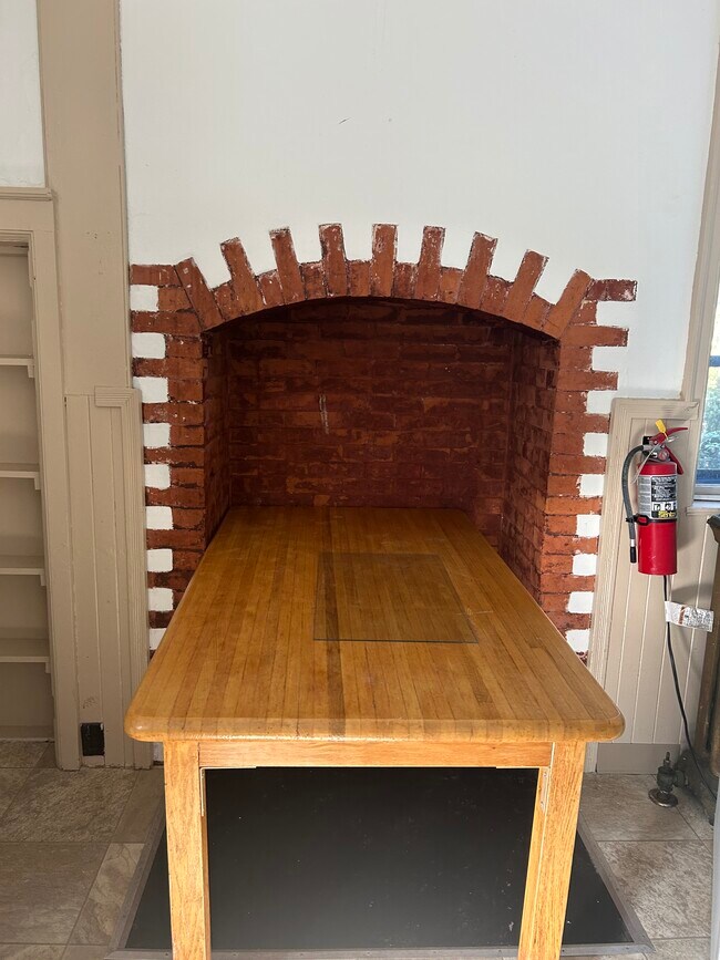 Photo - 505 E Seneca St