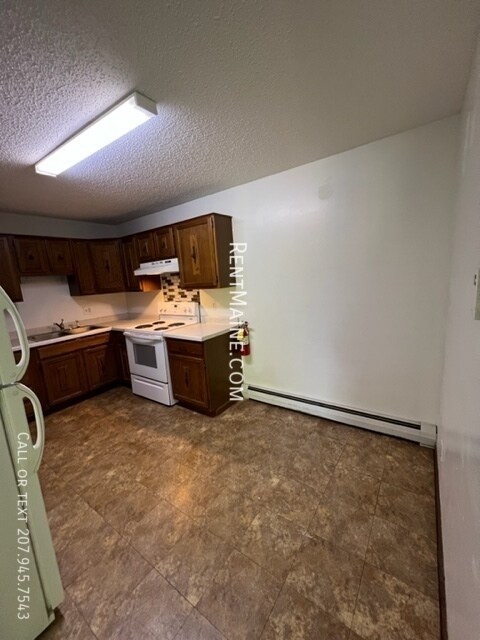 Photo - 14 Rancourt Ave Unidad B