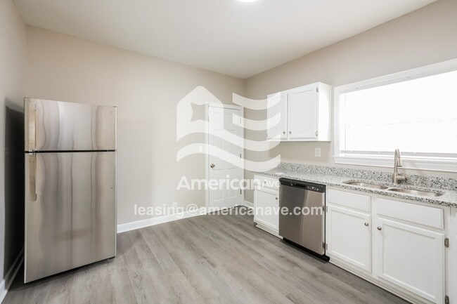 Photo - 1136 E Bowman St