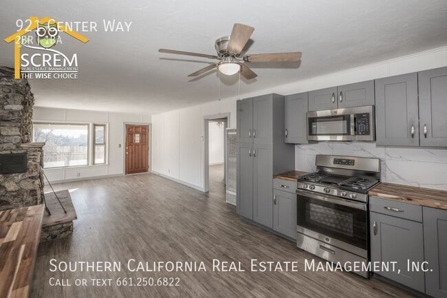 Photo - 921 Center Way