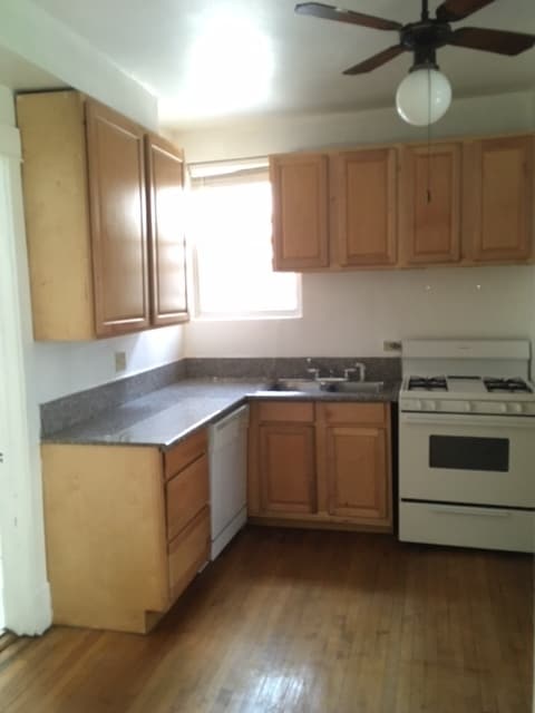Photo - 3246 N Seminary Ave Unit 1R