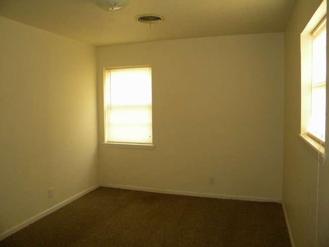 Photo - Spacious Home in City View!