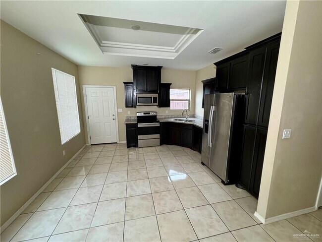 Photo - 12 Primrose Ave Unit Apt 3