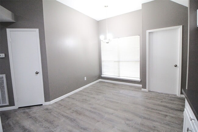 Photo - 12323 Guernsey Dr