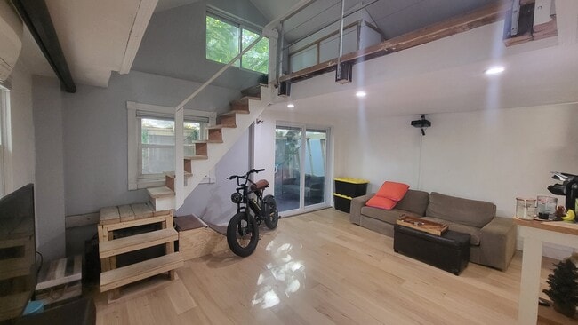 Photo - 22-2 Hingham St House