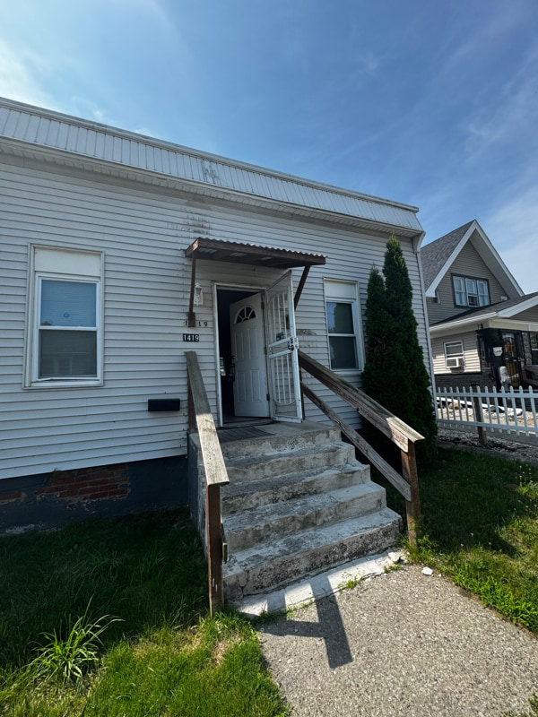 Building Photo - 1419 Buckingham St Rental