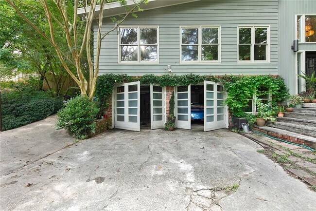 Photo - 1232 Bernadette Ln NE