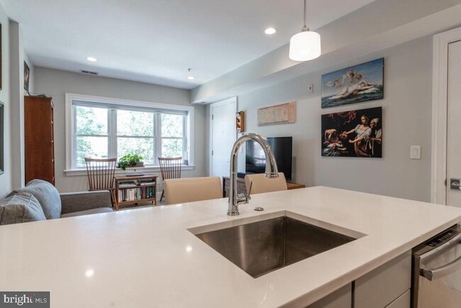Photo - 3918 W St NW Unit 6