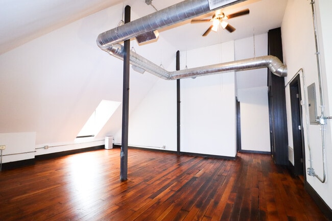 Photo - 2632 Eden Ave