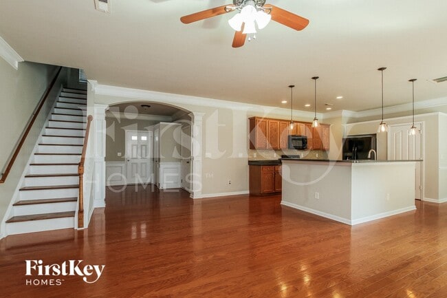 Photo - 1046 Mearn Rd