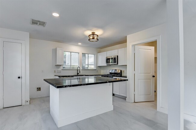 Photo - 21892 Silver Oak Ct
