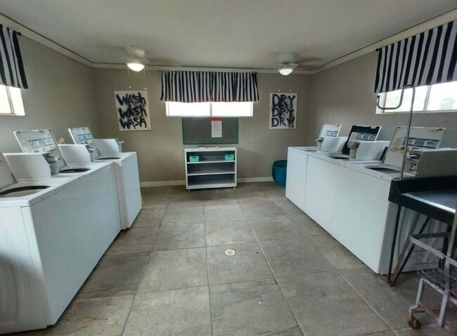 Photo - Willow Wood Apartments