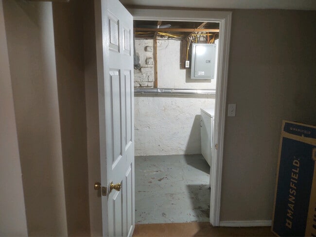 Photo - 5832 Heege Rd