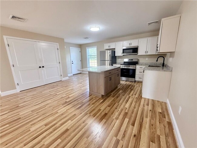280 Morgan Ave