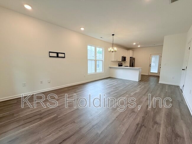 Photo - 1420 Maplewood Dr