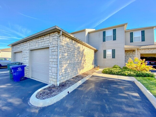 Photo - Beautiful Bethel Commons Condo For Rent In...