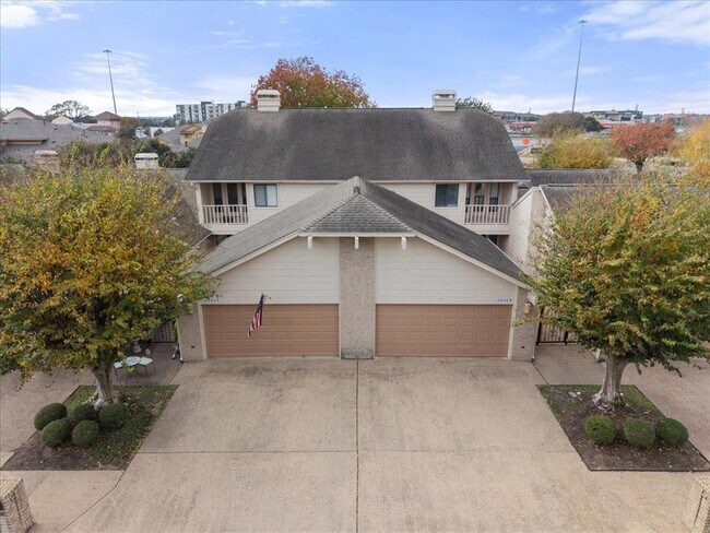 Photo - 10900 Crown Colony Dr Unidad B