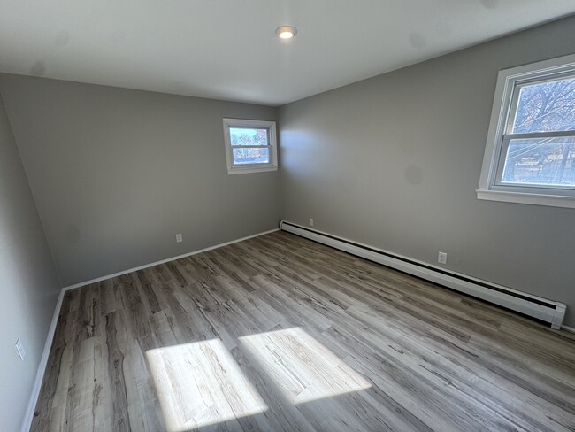 Photo - 2215 Saratoga Ave