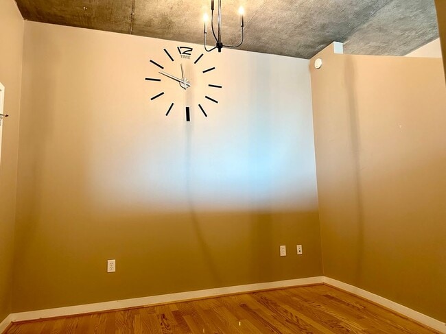 Photo - 361 17th St NW