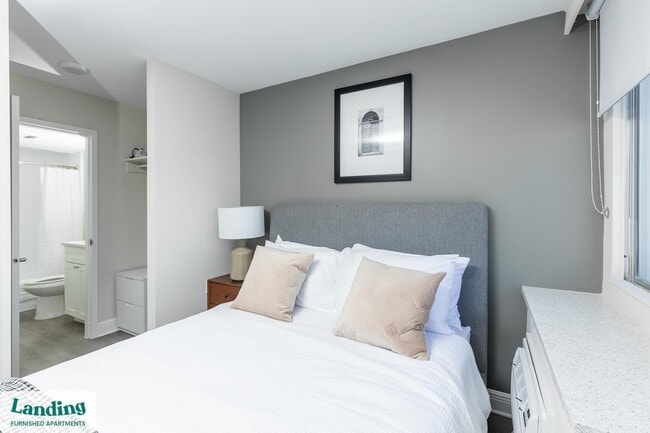 Photo - 305 Dr. M.L.K. Jr St S Unit 813