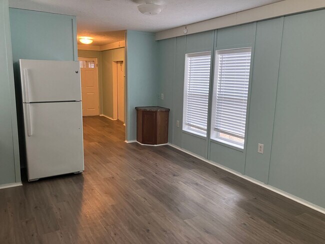 Photo - Single wide trailer on block foundation - ...