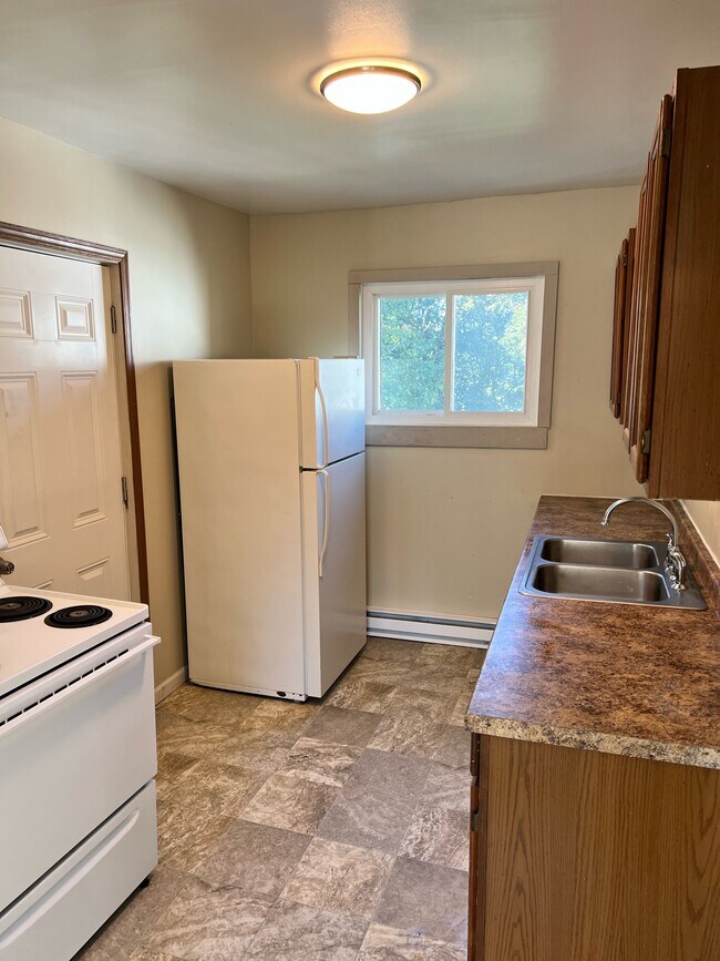 Photo - 156 Maple St Apartments Unit 1