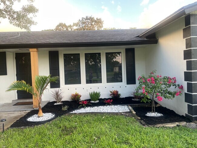 Photo - 3712 Lowson Blvd