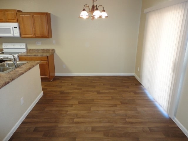 Photo - 6405 W Pioneer St