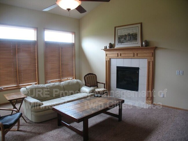 Photo - 1331 Eagle Bluff Ct