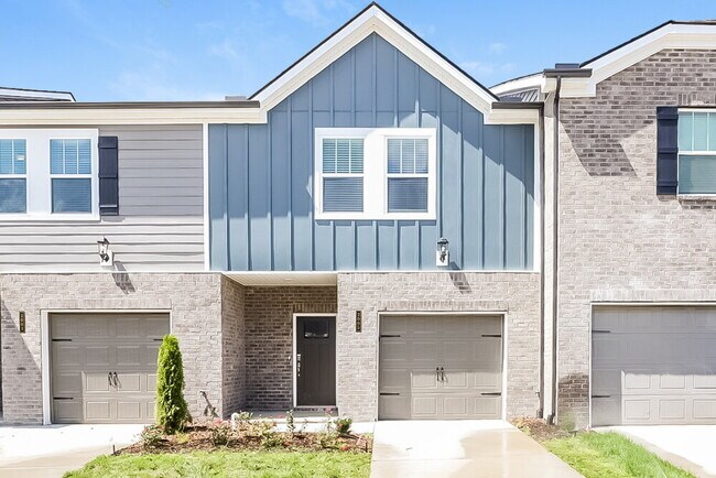 Photo - 2005 Chaucer Ct Townhome