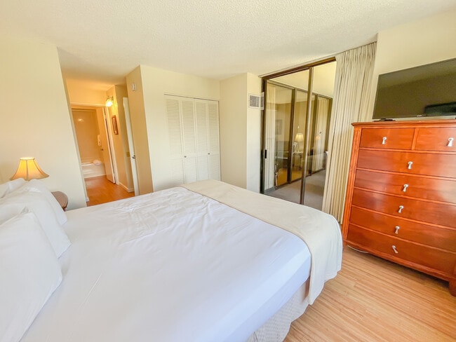 Building Photo - 1778 Ala Moana Blvd Unit 1778 Ala Moana Blvd #1817