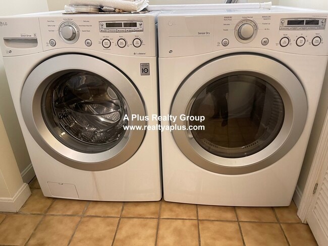 Photo - 842 South St Unit #1B